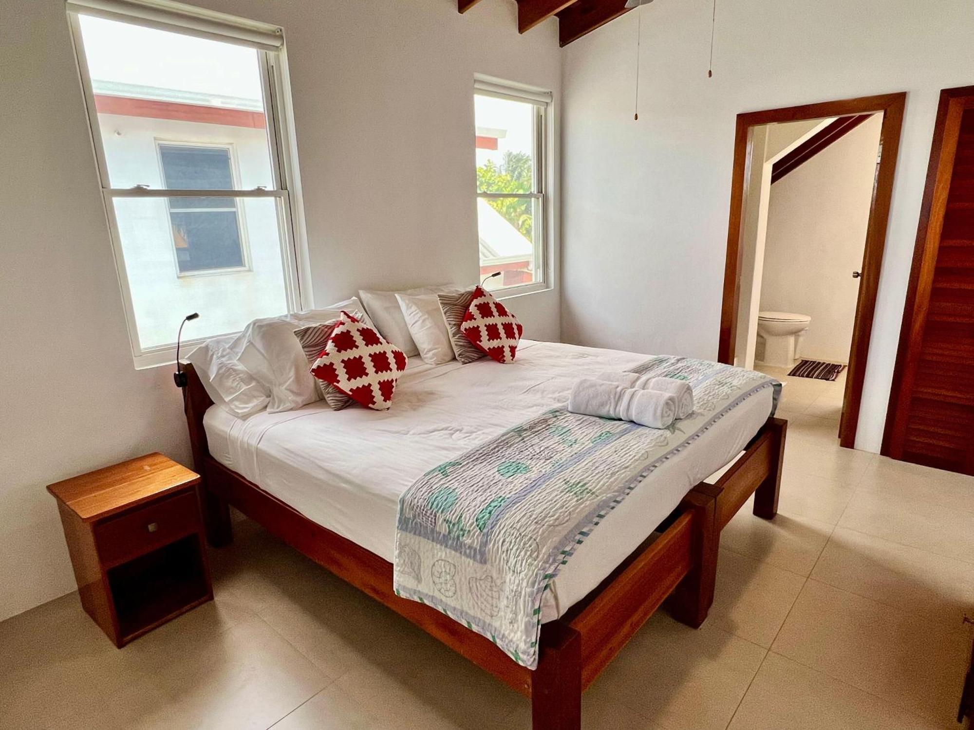 Villa Velento Partial Ocean View Penthouse #7 à Caye Caulker Extérieur photo